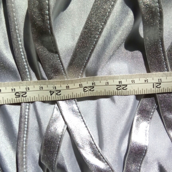 Reversible Witch Costume - Picture 6 of 8